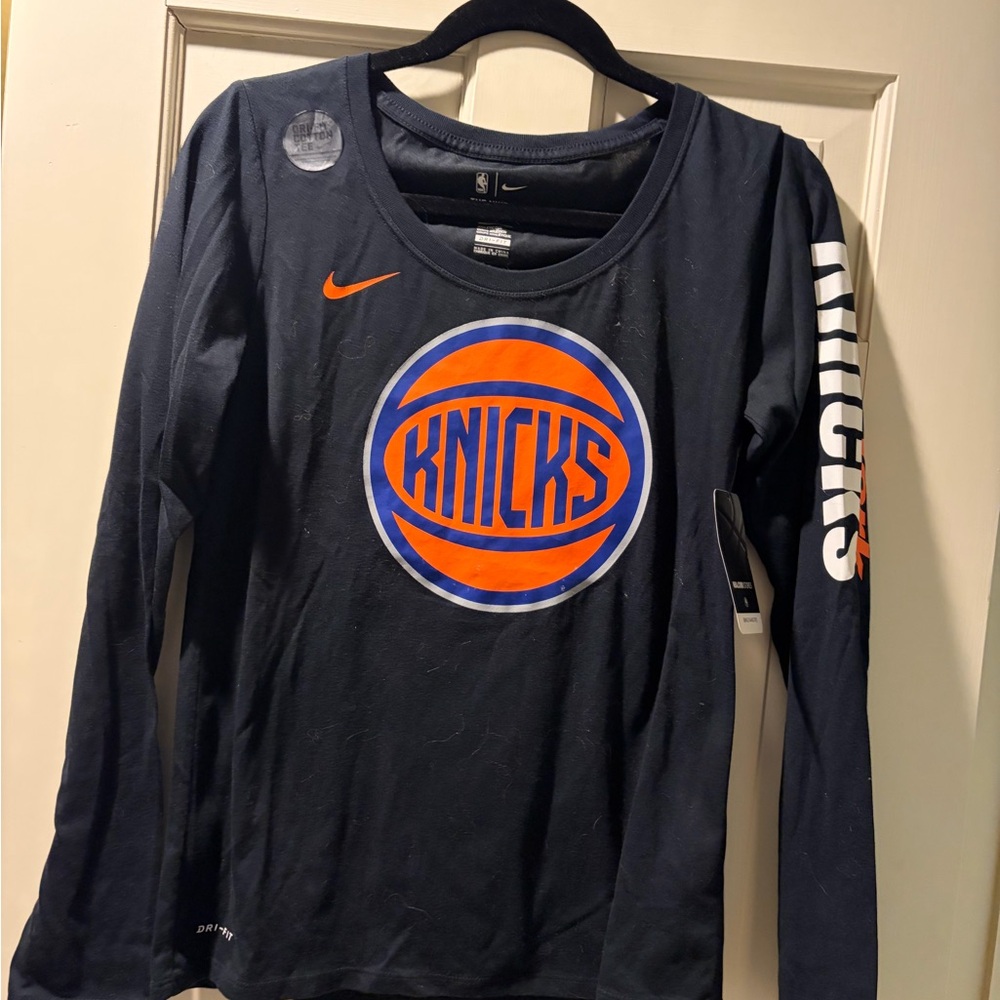 Nike New York Knicks Long-Sleeve Shirt, Women Size Small, New with tags!
